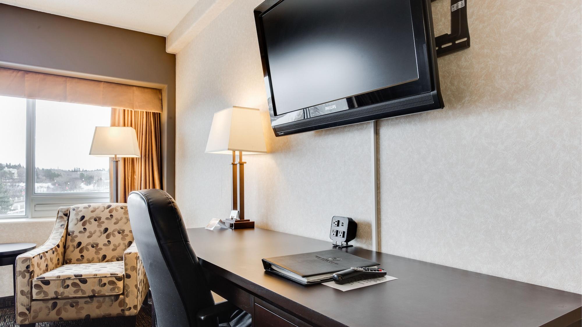Park Town Hotel Саскатун Екстериор снимка