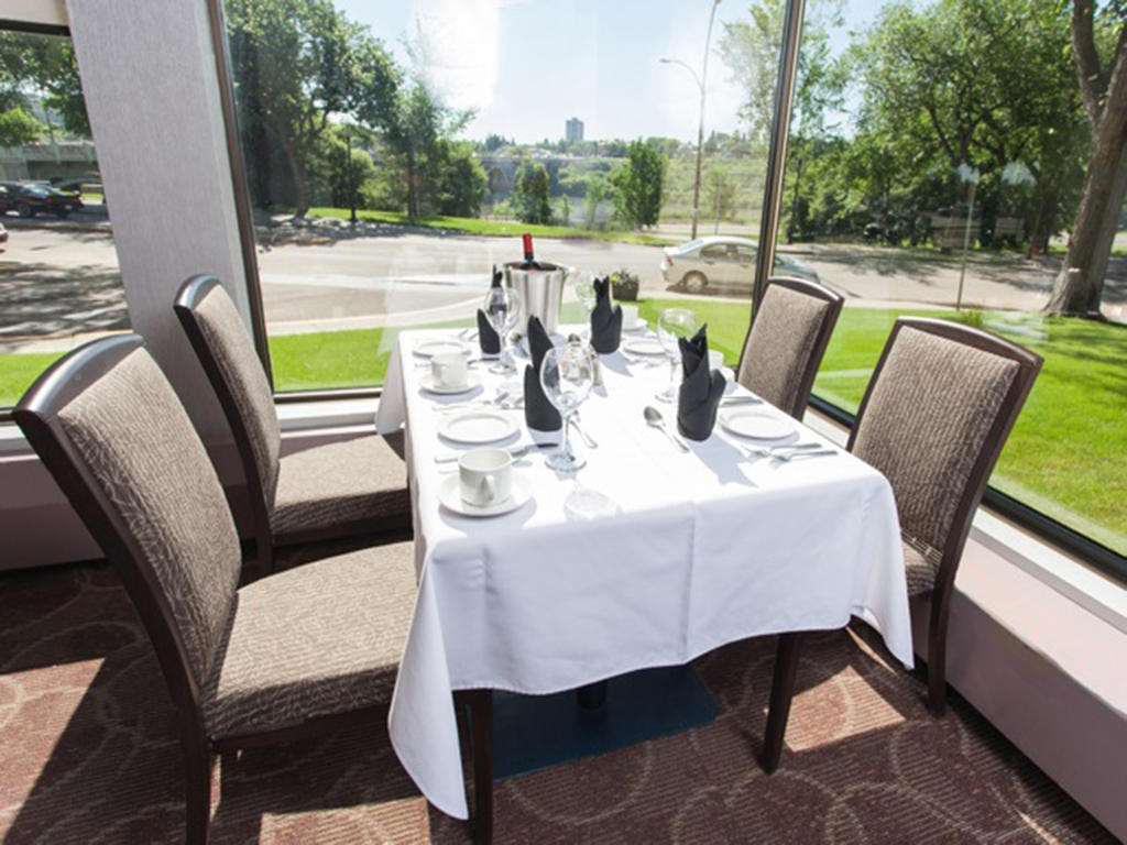 Park Town Hotel Саскатун Екстериор снимка
