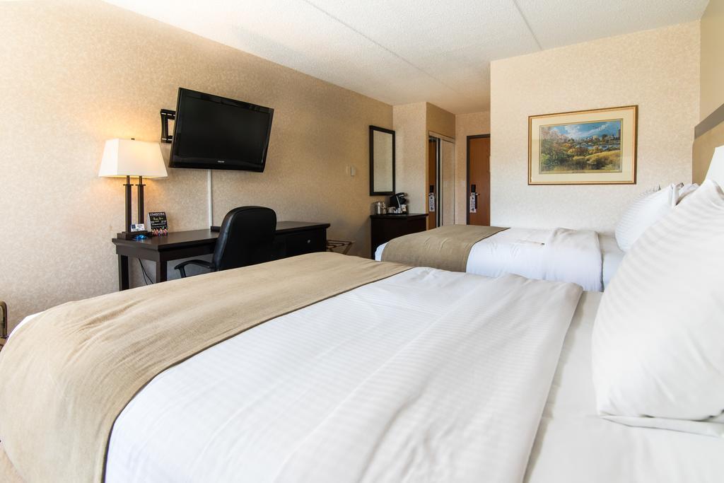 Park Town Hotel Саскатун Екстериор снимка